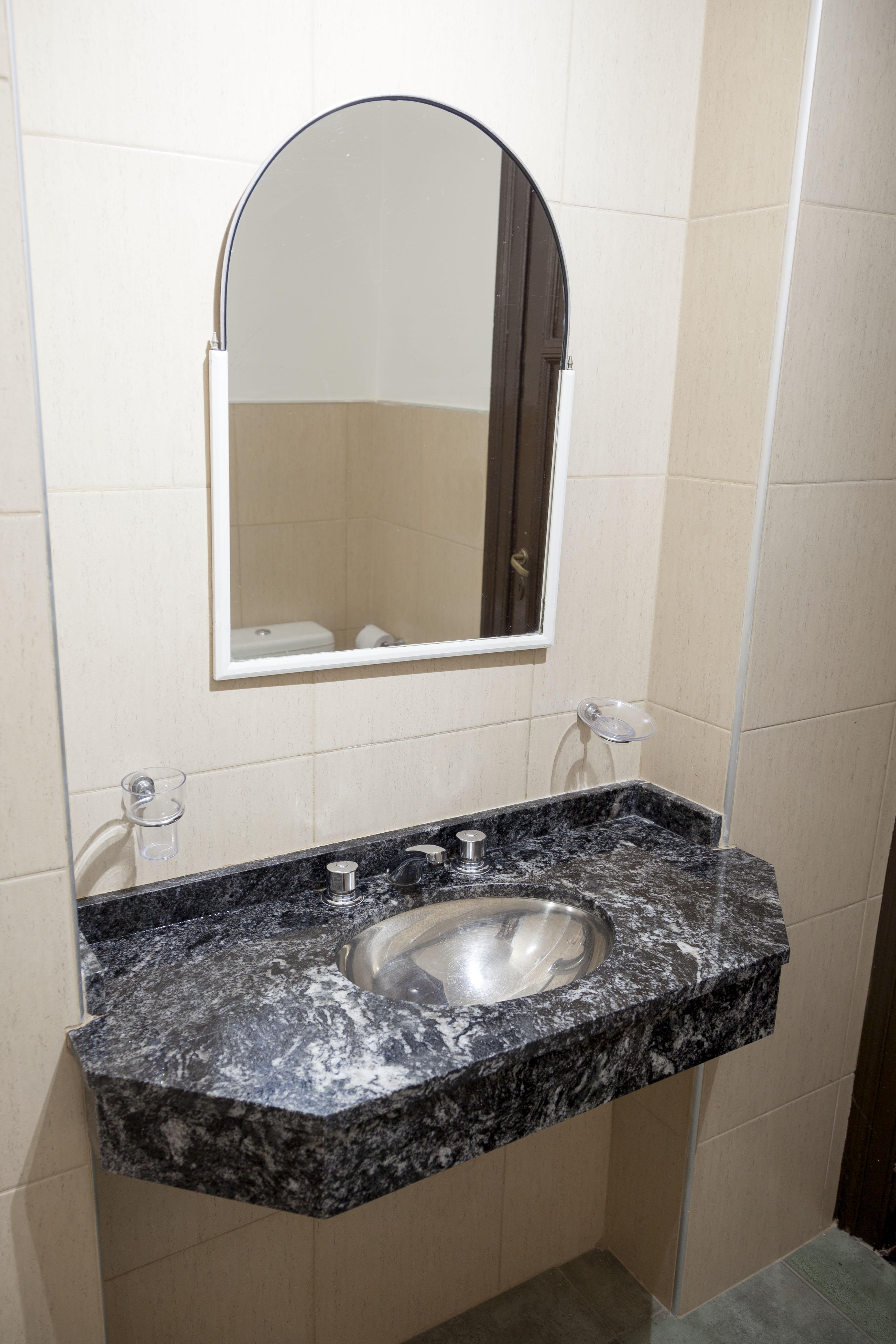Reina Hotel 2*