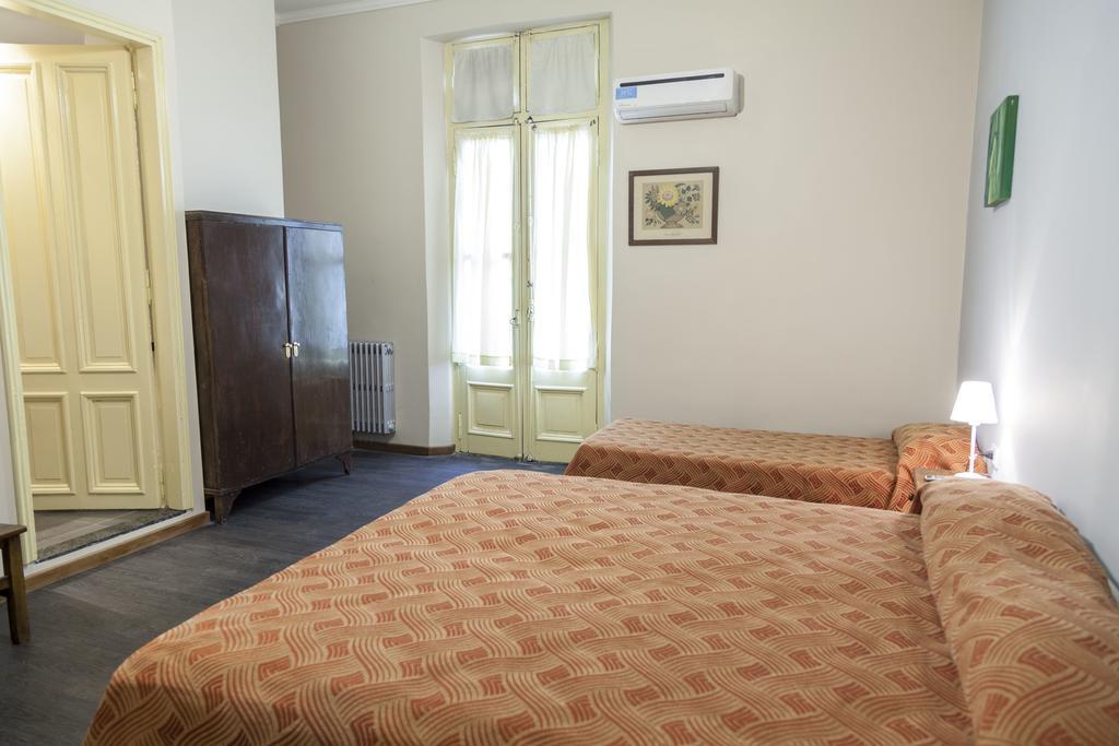 Hotel Reina Buenos Aires