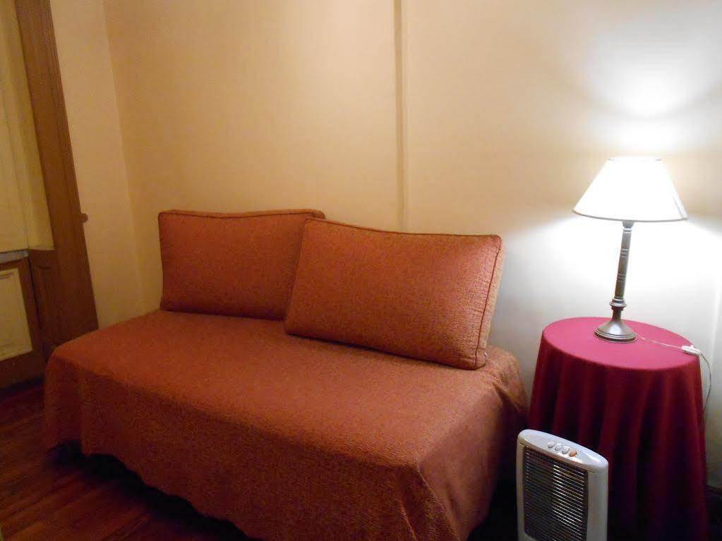Hotel Reina Buenos Aires